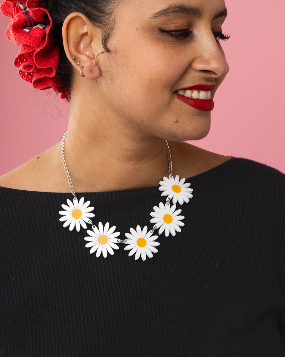 Daisy Chain Necklace