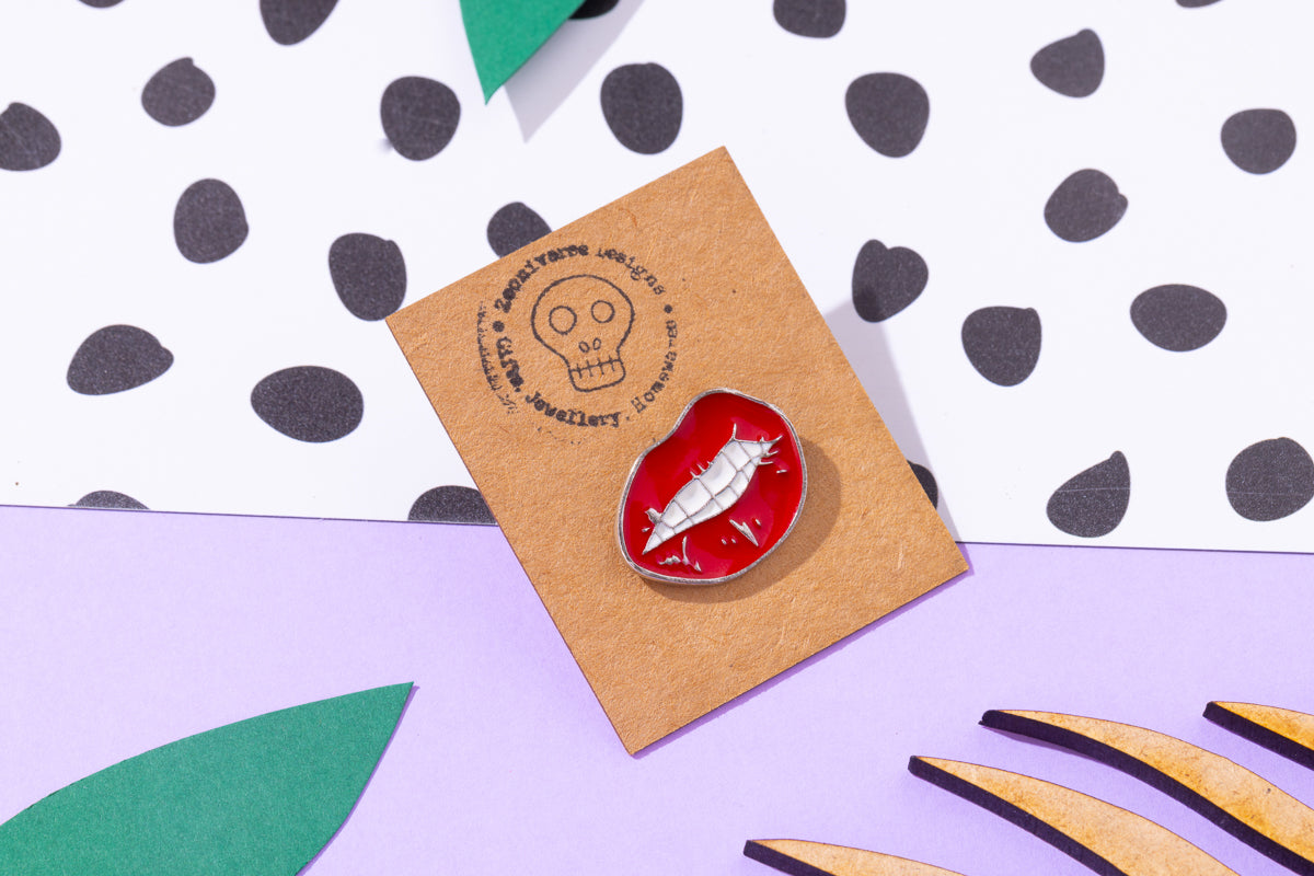 Vintage Lips Enamel Pin