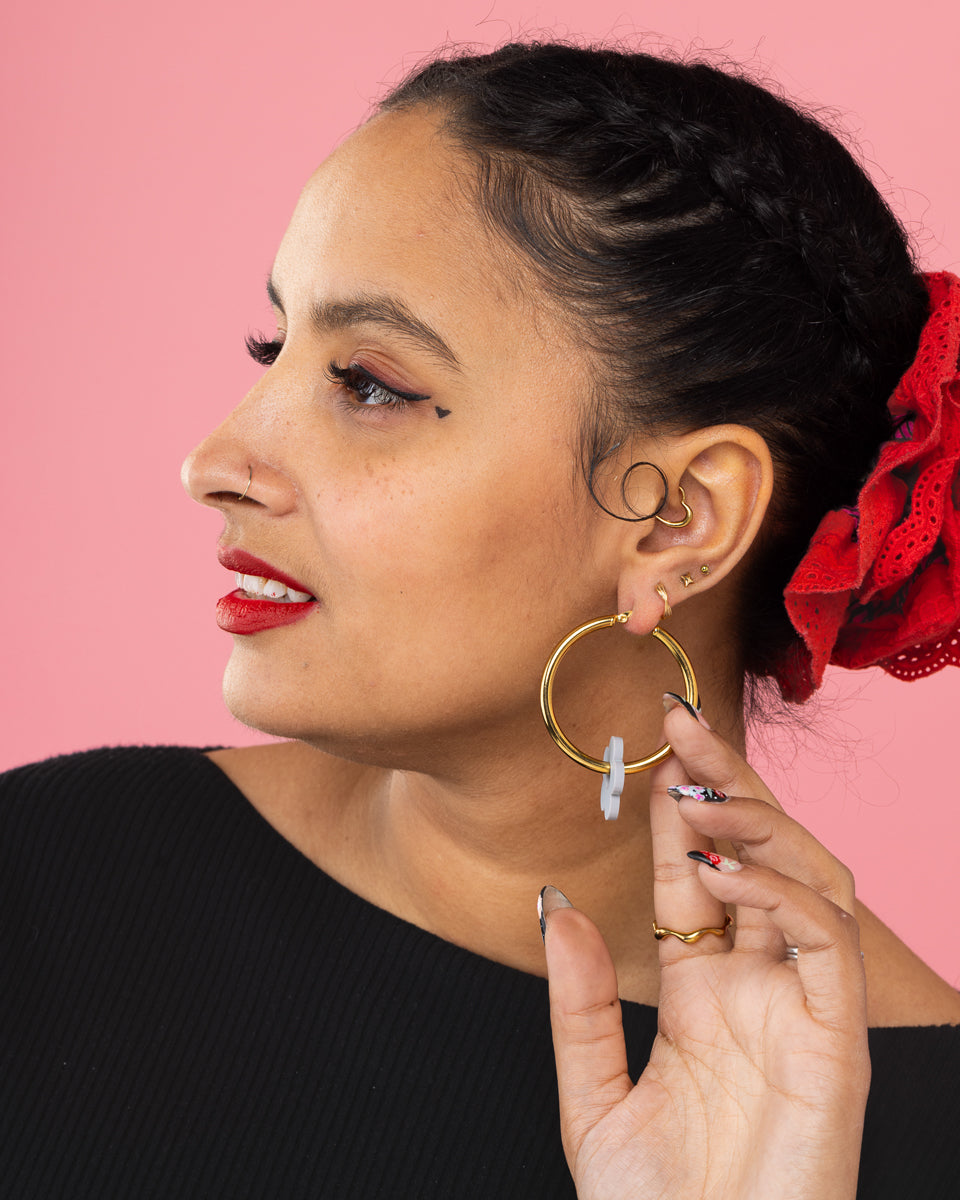 Flower Hoops Gold
