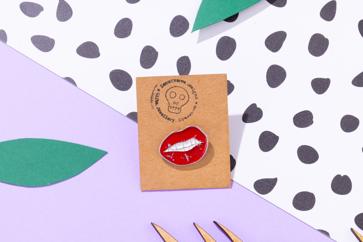 Vintage Lips Enamel Pin